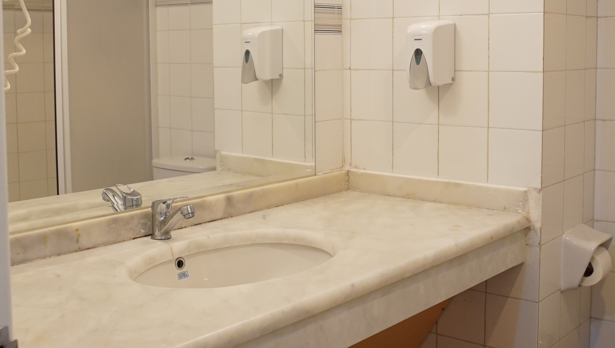 Standart Kara Manzaralı Oda