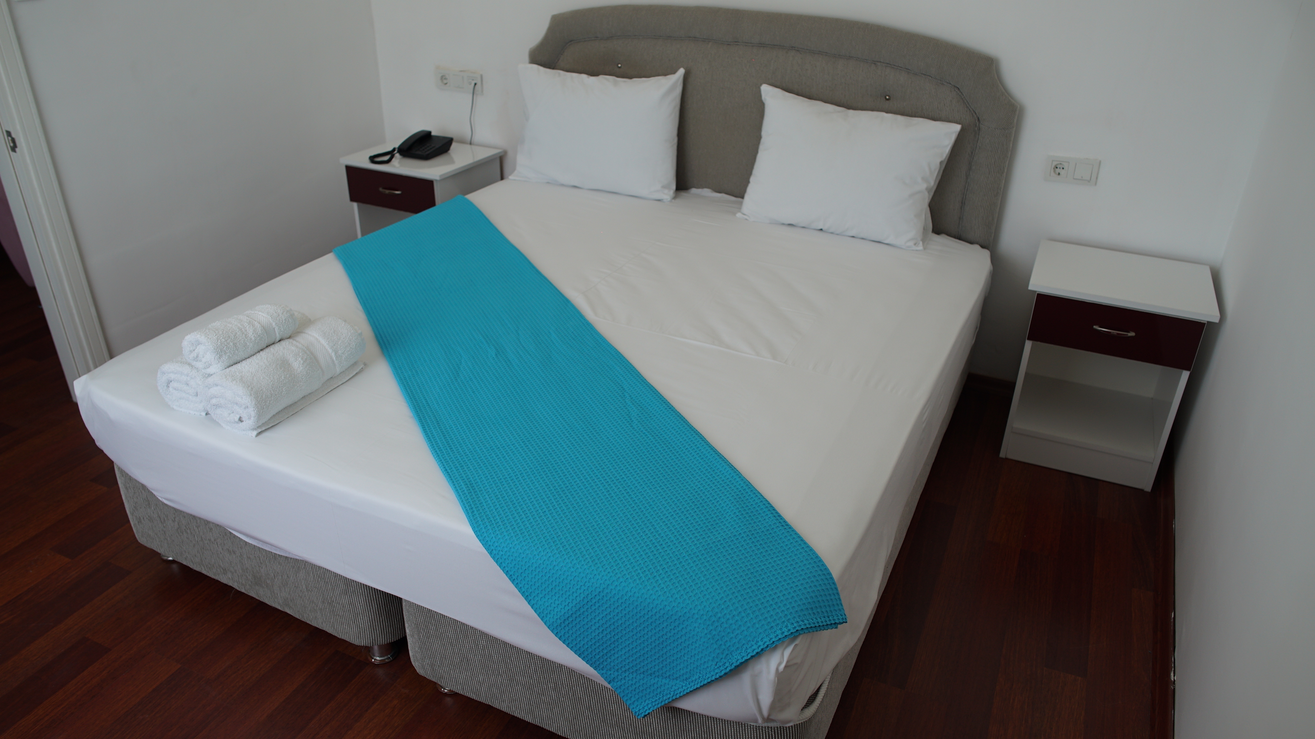 Süit Deniz Manzaralı Oda