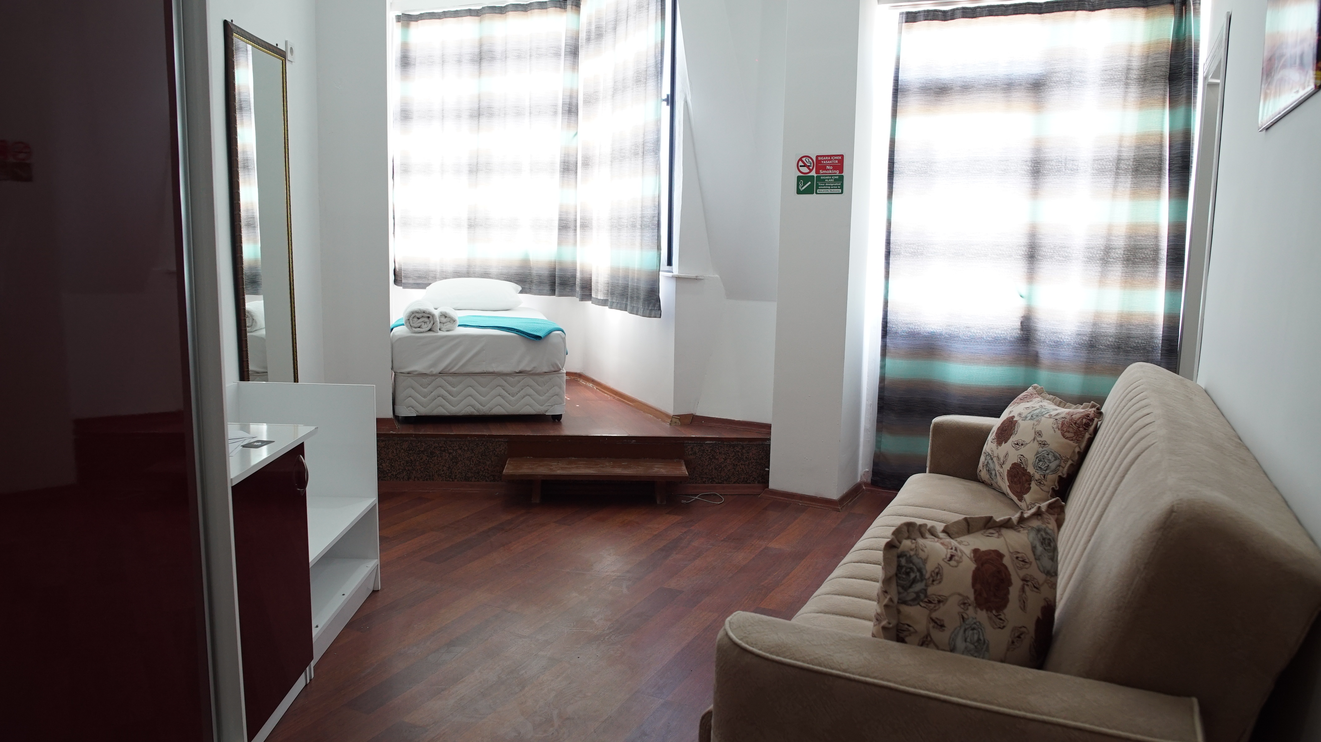 Süit Deniz Manzaralı Oda